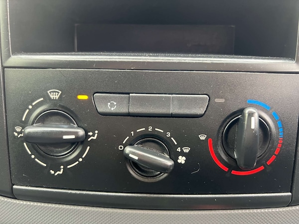 Used Peugeot Partner 2017 for sale - 76103878: Photo 16