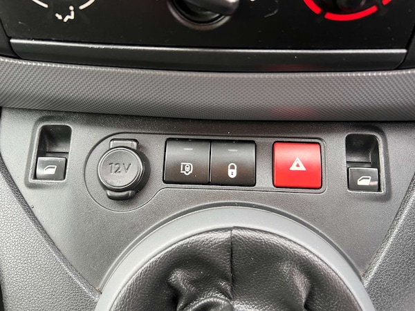 Used Peugeot Partner 2017 for sale - 76103878: Photo 18