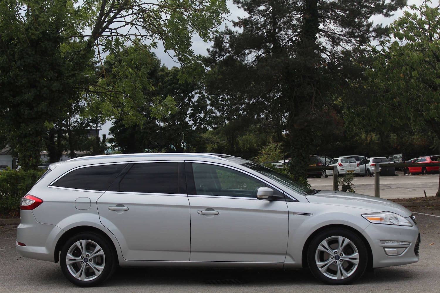 Used Ford Mondeo 2014 for sale - 76103793: Photo 2