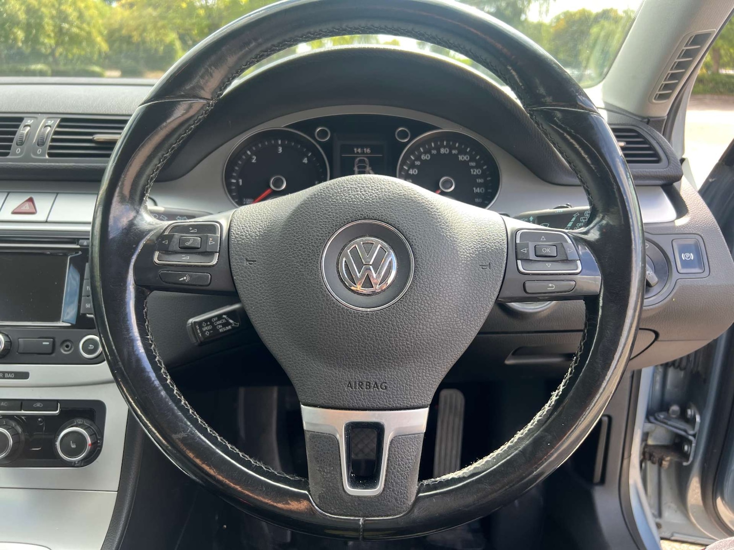 Used Volkswagen Passat 2010 for sale - 76103798: Photo 32