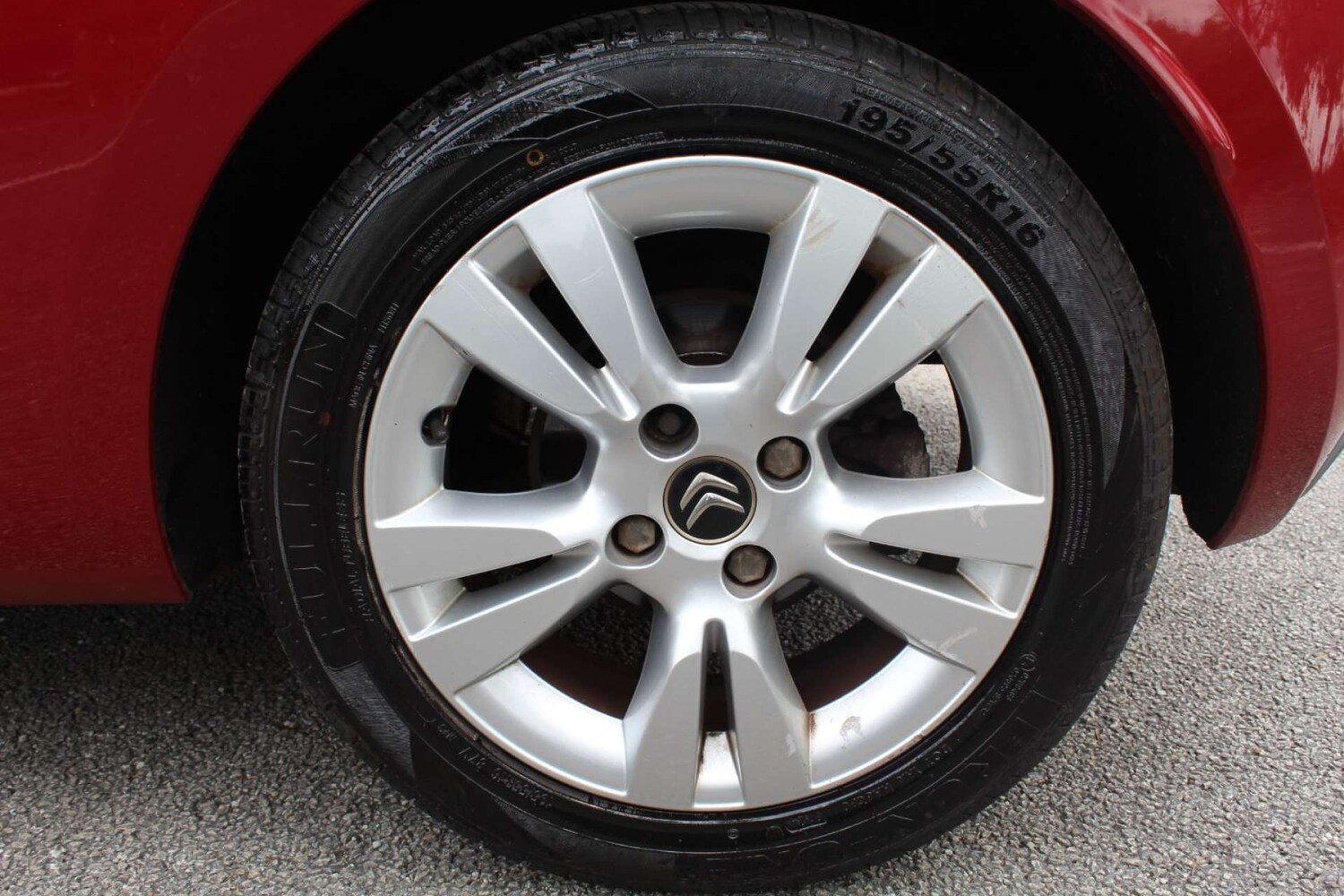 Vehicle 33