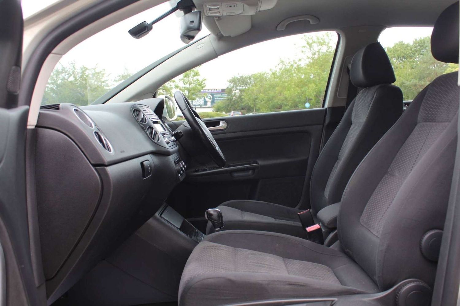 Used Volkswagen Golf Plus 2011 for sale - 76103810: Photo 9