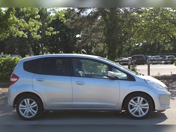 Used Honda Jazz 2014 for sale - 74609421: Photo