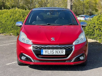 Used Peugeot 208 2015 for sale - 76103919: Photo 2