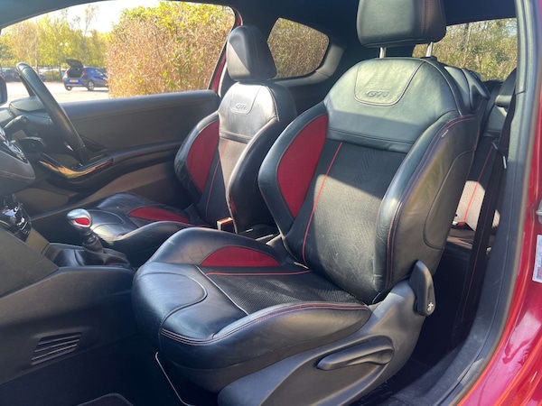 Used Peugeot 208 2015 for sale - 76103919: Photo 34