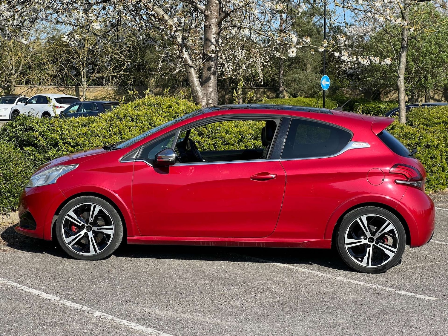 Used Peugeot 208 2015 for sale - 76103919: Photo 4
