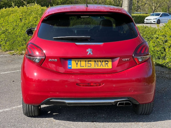 Used Peugeot 208 2015 for sale - 76103919: Photo 5