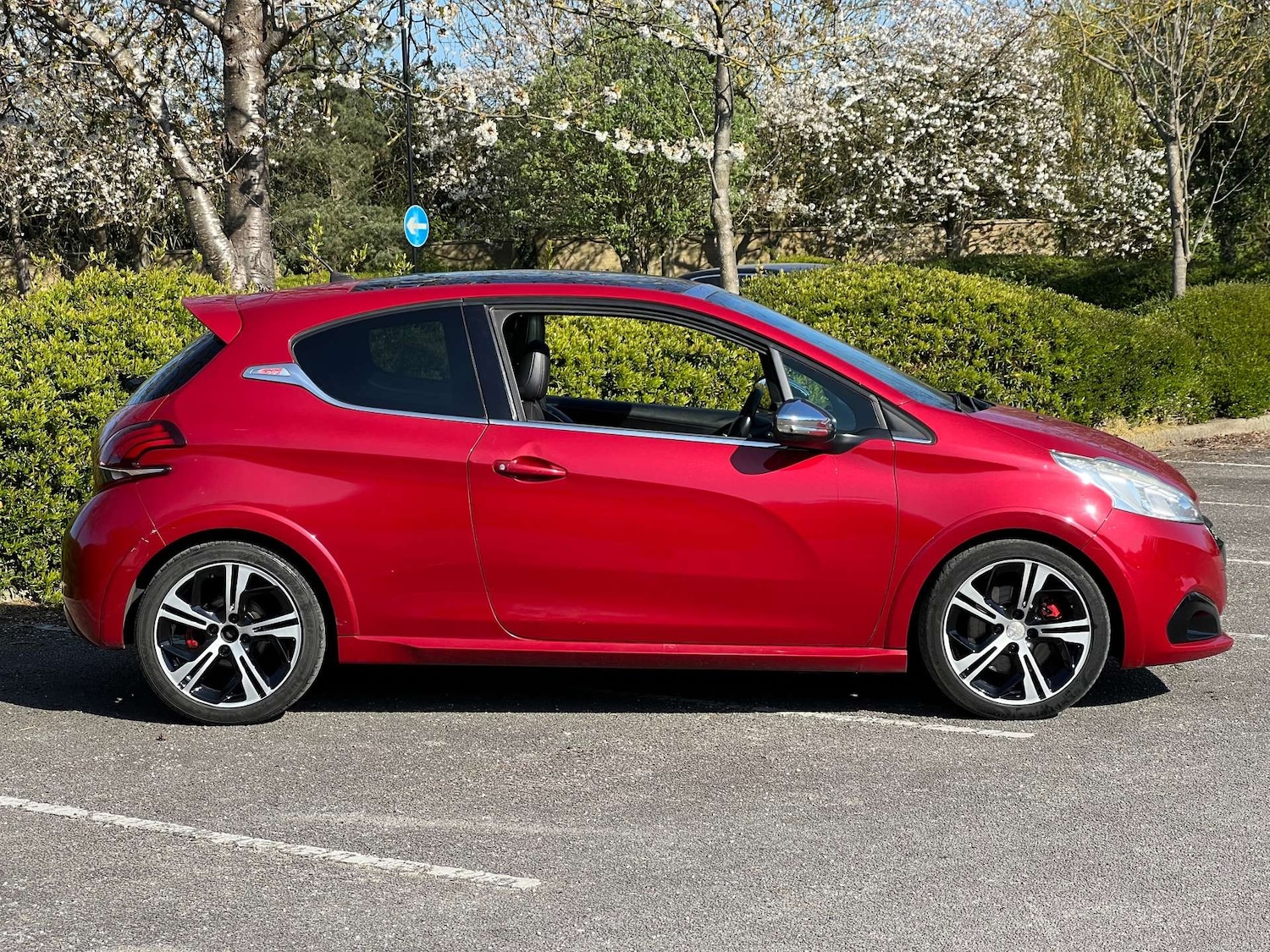Used Peugeot 208 2015 for sale - 76103919: Photo 6