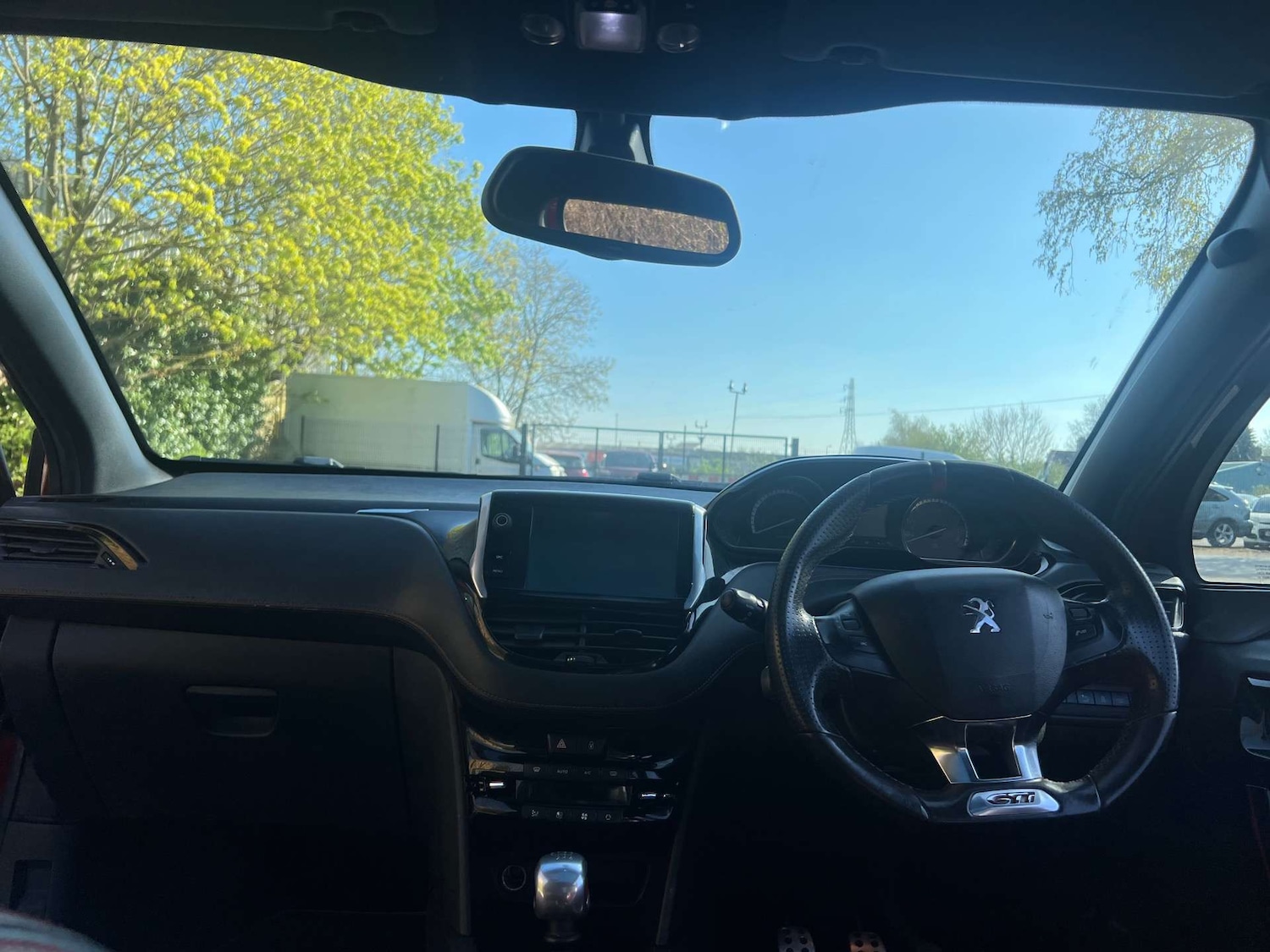 Used Peugeot 208 2015 for sale - 76103919: Photo 7