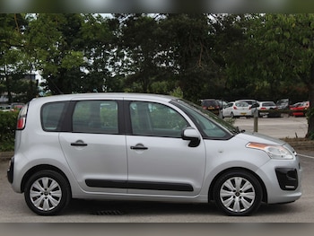 Used Citroen C3 Picasso 2014 for sale - 76103816: Photo 2