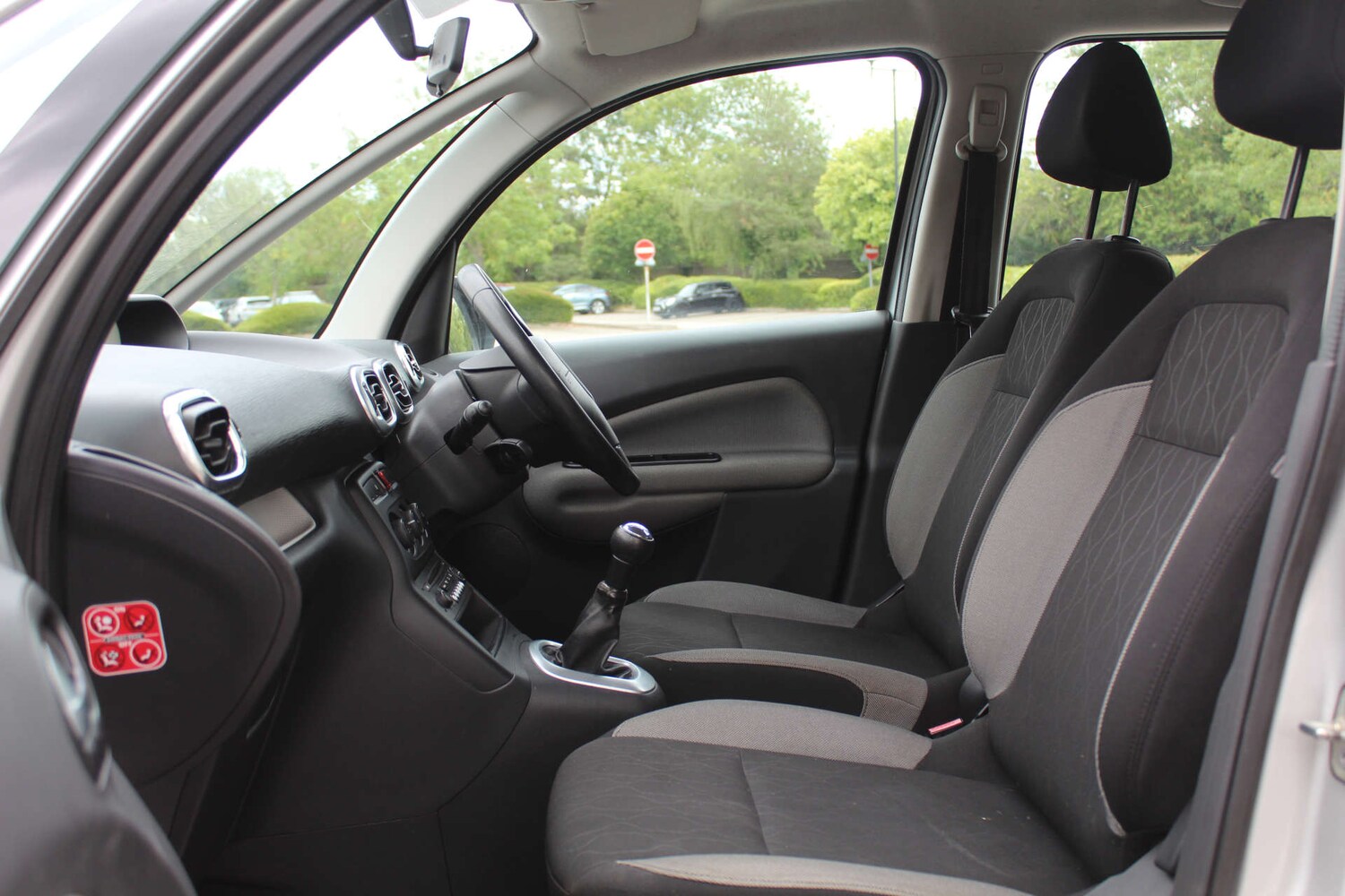 Used Citroen C3 Picasso 2014 for sale - 76103816: Photo 9