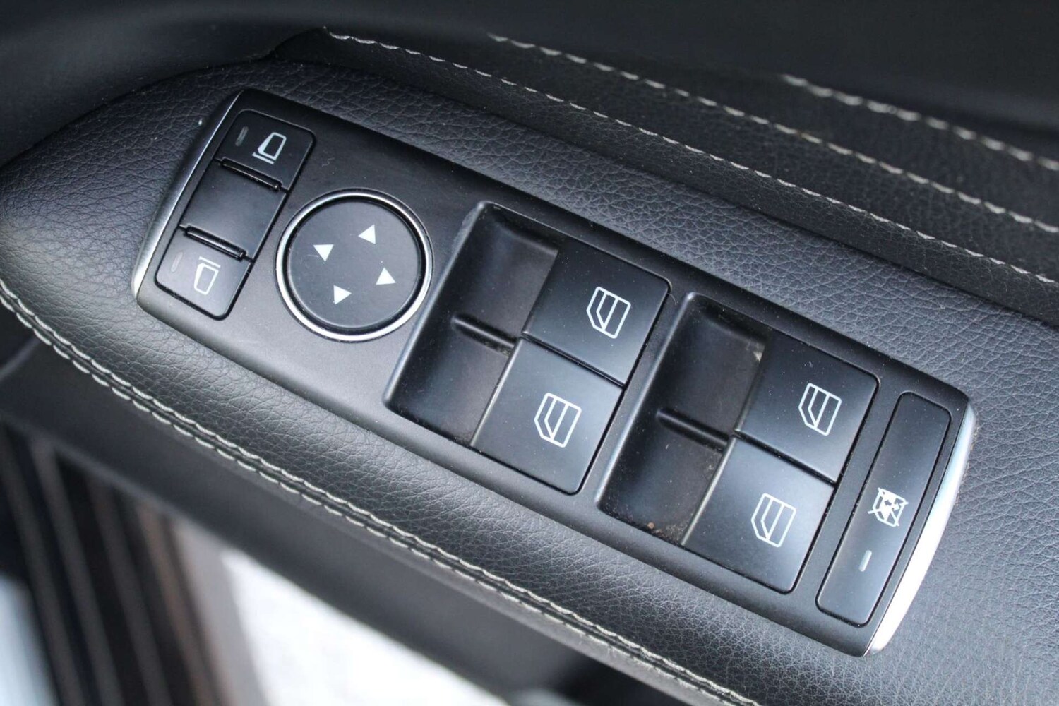 Used Mercedes-Benz M-Class 2013 for sale - 76103764: Photo 36