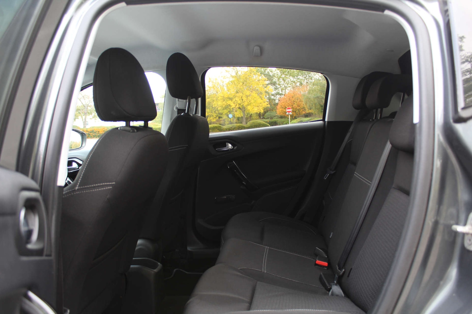 Used Peugeot 208 2017 for sale - 76223047: Photo 10