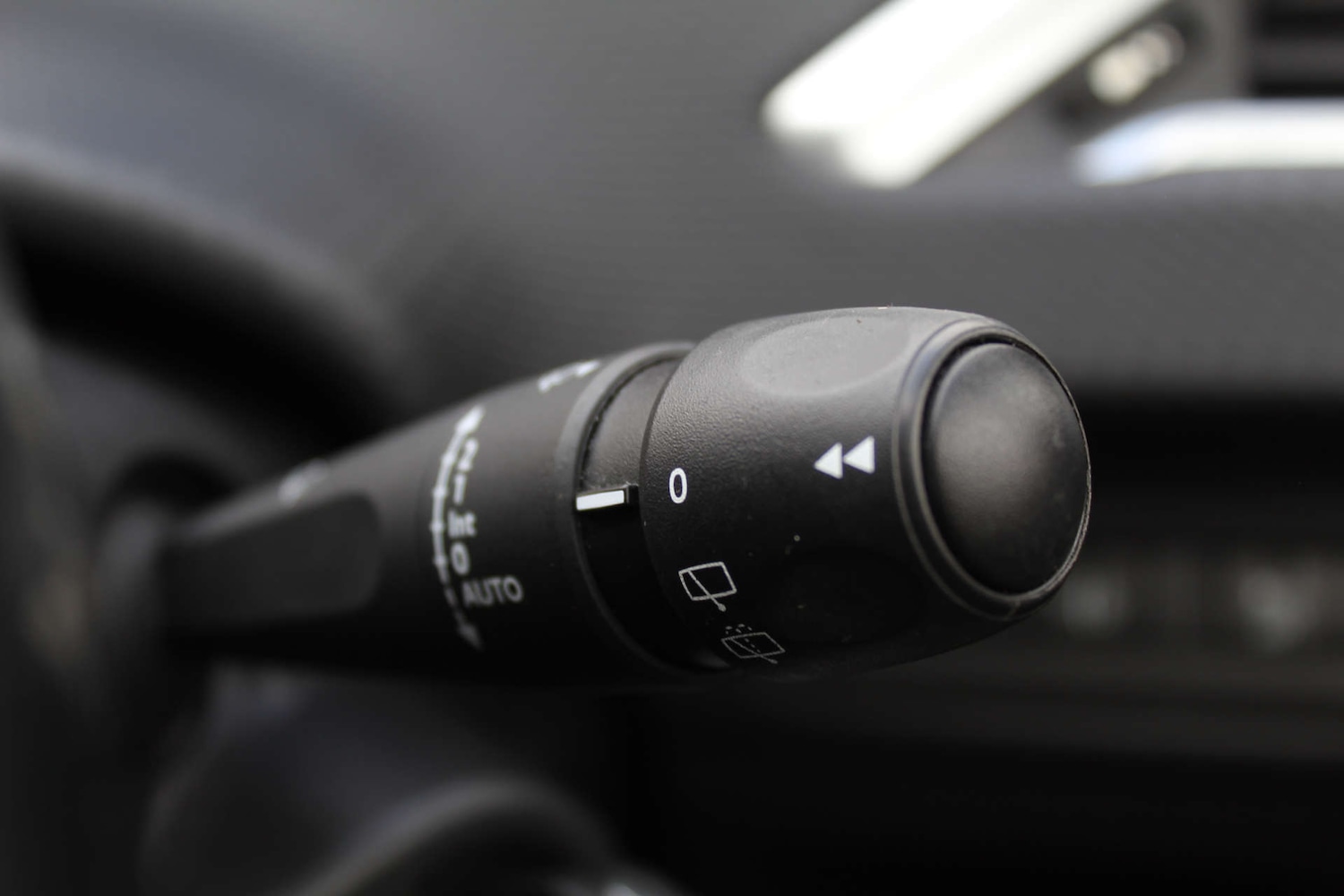 Used Peugeot 208 2017 for sale - 76223047: Photo 15