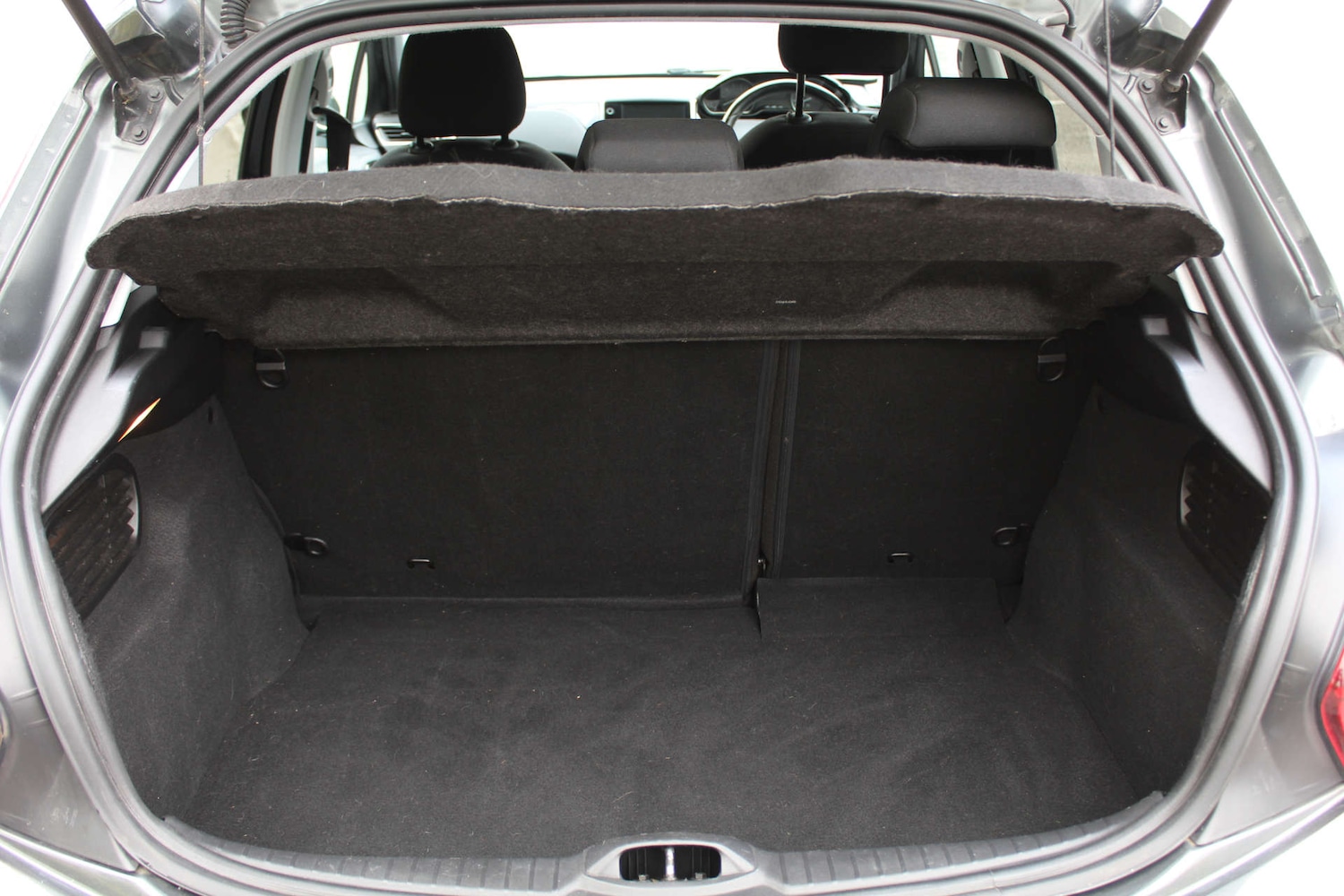 Used Peugeot 208 2017 for sale - 76223047: Photo 31