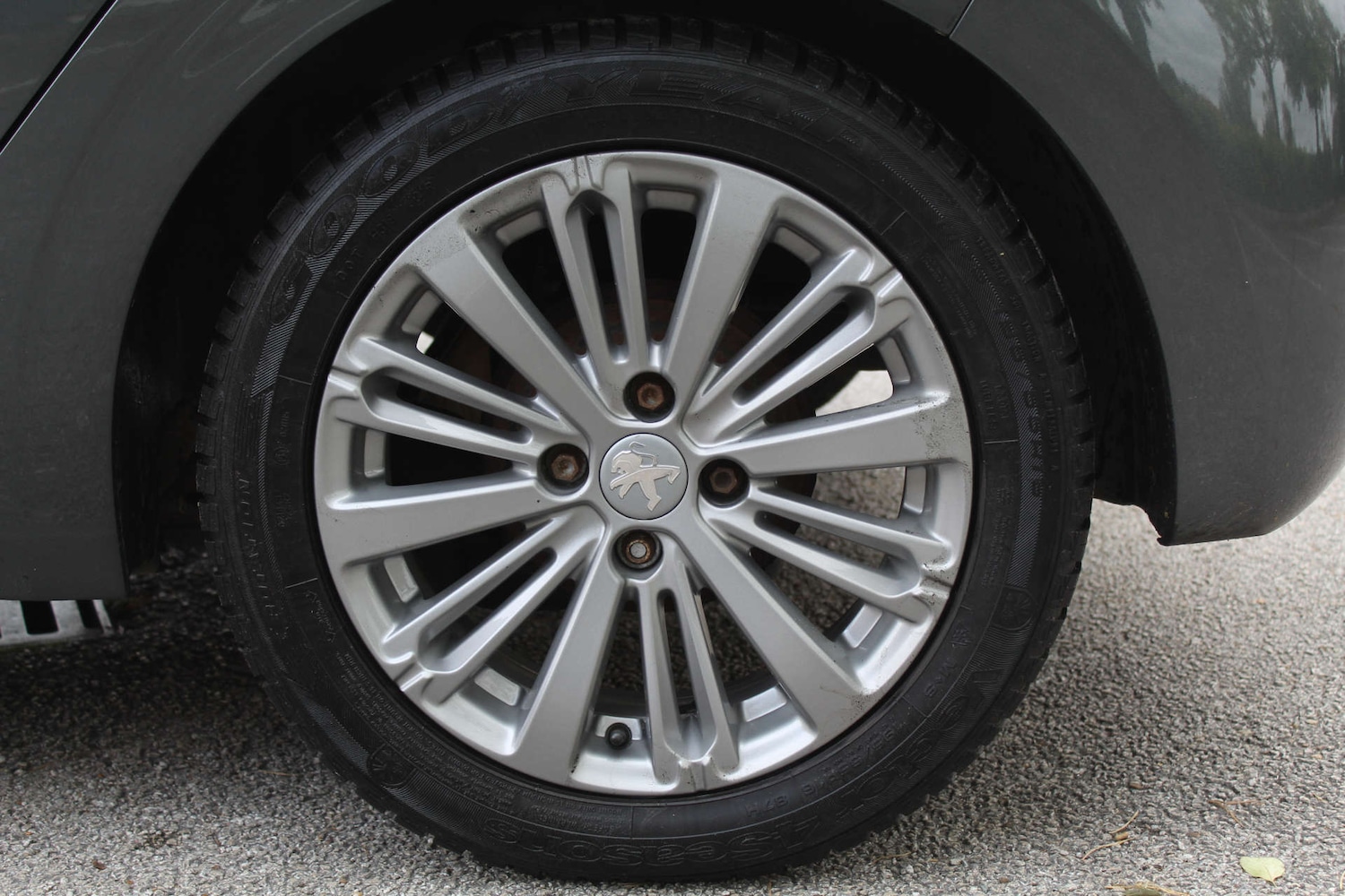 Used Peugeot 208 2017 for sale - 76223047: Photo 32