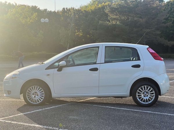 Used Fiat Grande Punto 2009 for sale - 76103808: Photo 5