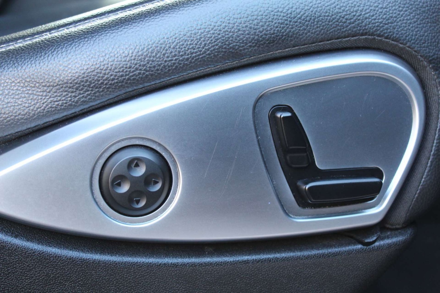 Used Mercedes-Benz R Class 2011 for sale - 76280385: Photo 37