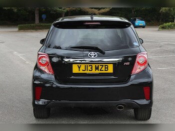 Used Toyota Yaris  for sale - 75621592: Photo
