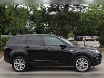 Used Land Rover Discovery Sport 2015 for sale - 76103867: Photo 2