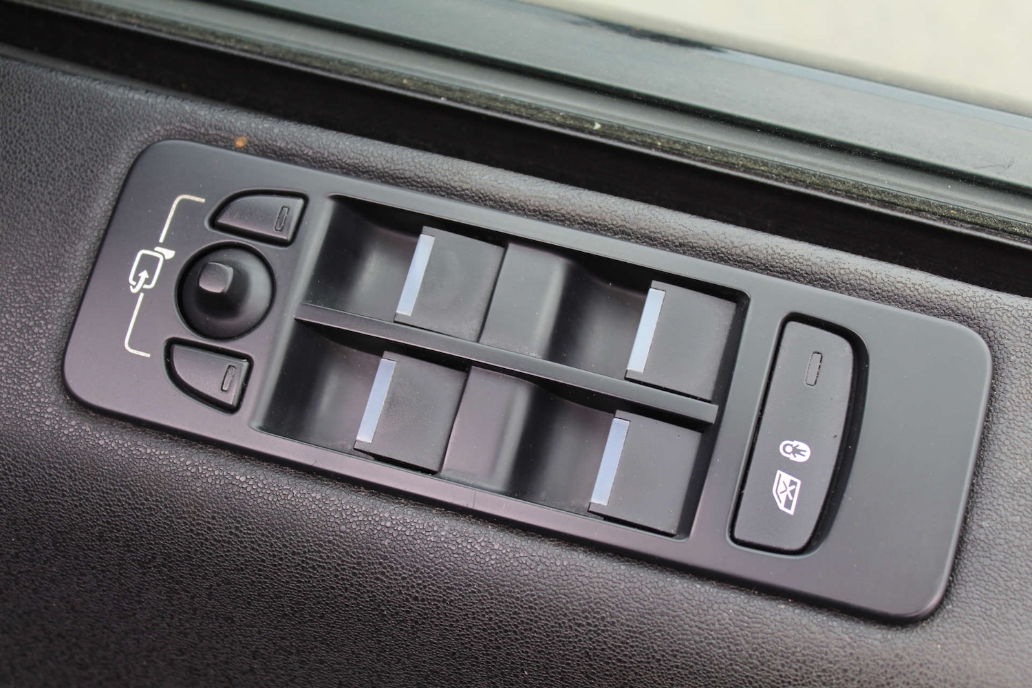 Used Land Rover Discovery Sport 2015 for sale - 76103867: Photo 31