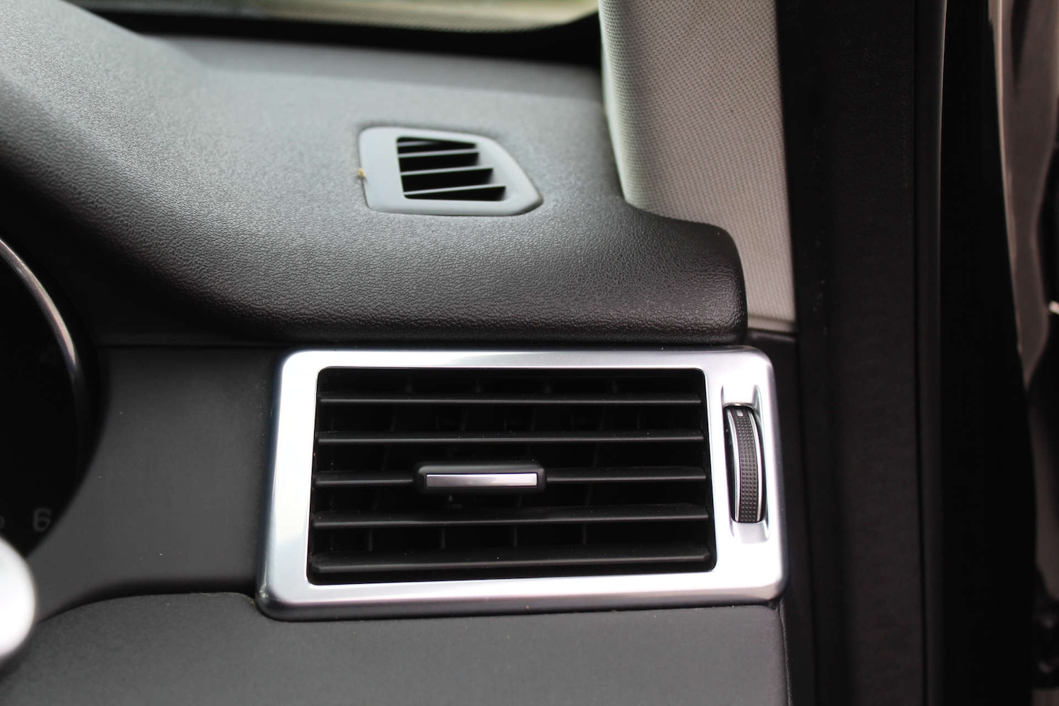 Used Land Rover Discovery Sport 2015 for sale - 76103867: Photo 32