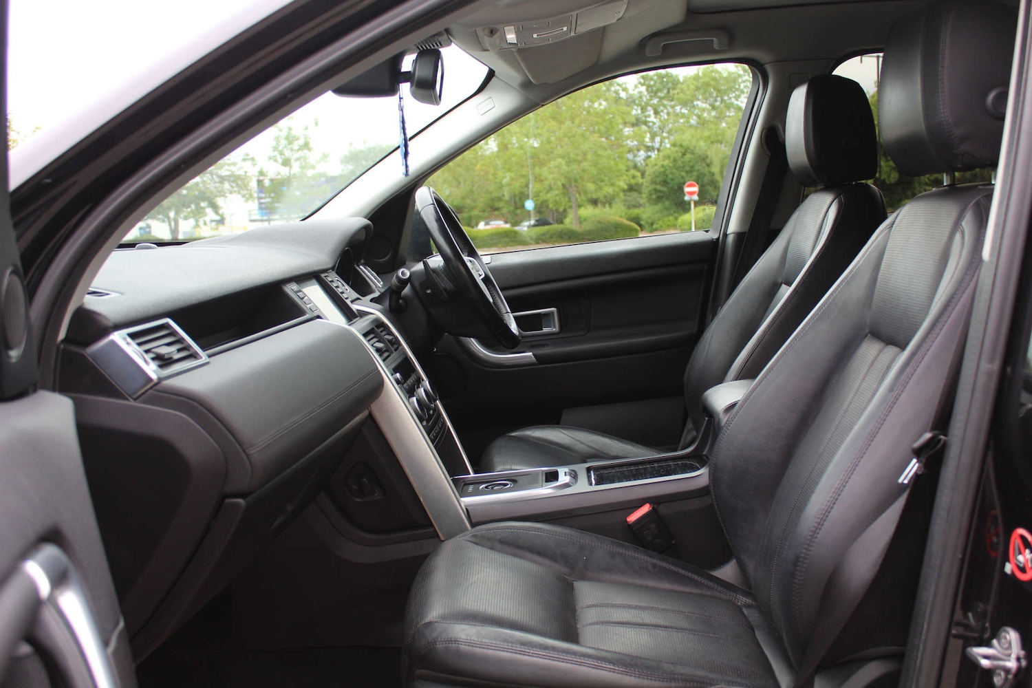 Used Land Rover Discovery Sport 2015 for sale - 76103867: Photo 9