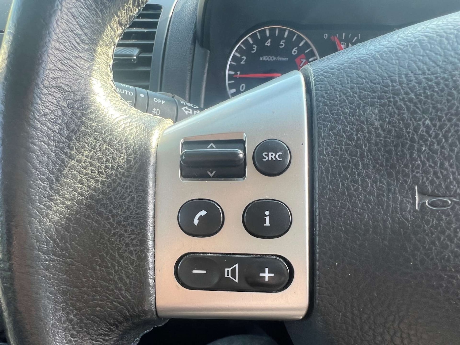 Used Nissan Note 2012 for sale - 76103770: Photo 14