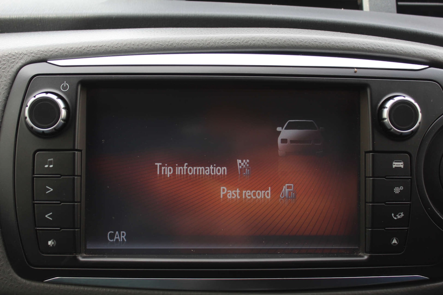 Used Toyota Yaris 2023 for sale - 76103778: Photo 19