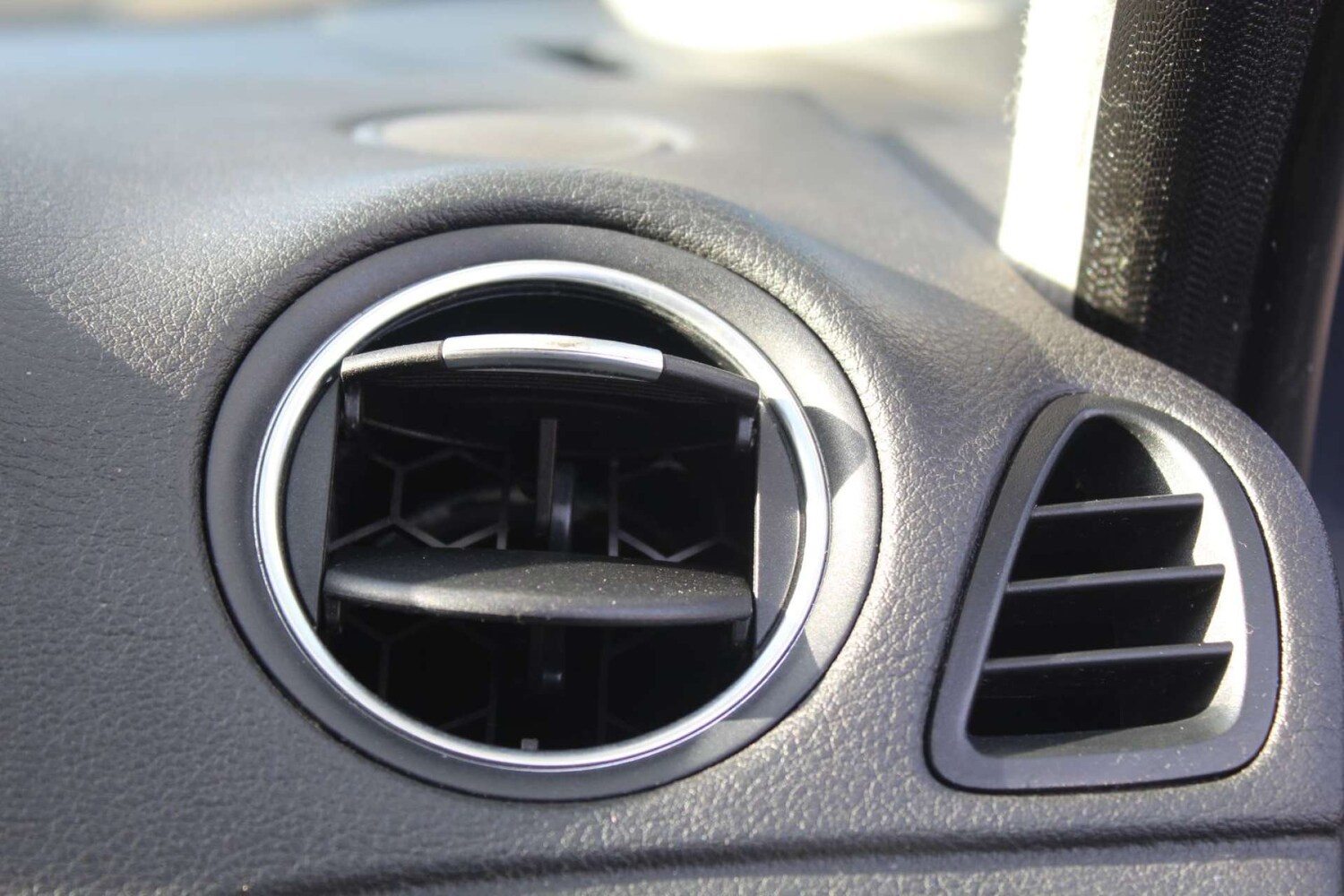 Used Ford S-Max 2012 for sale - 76103776: Photo 21