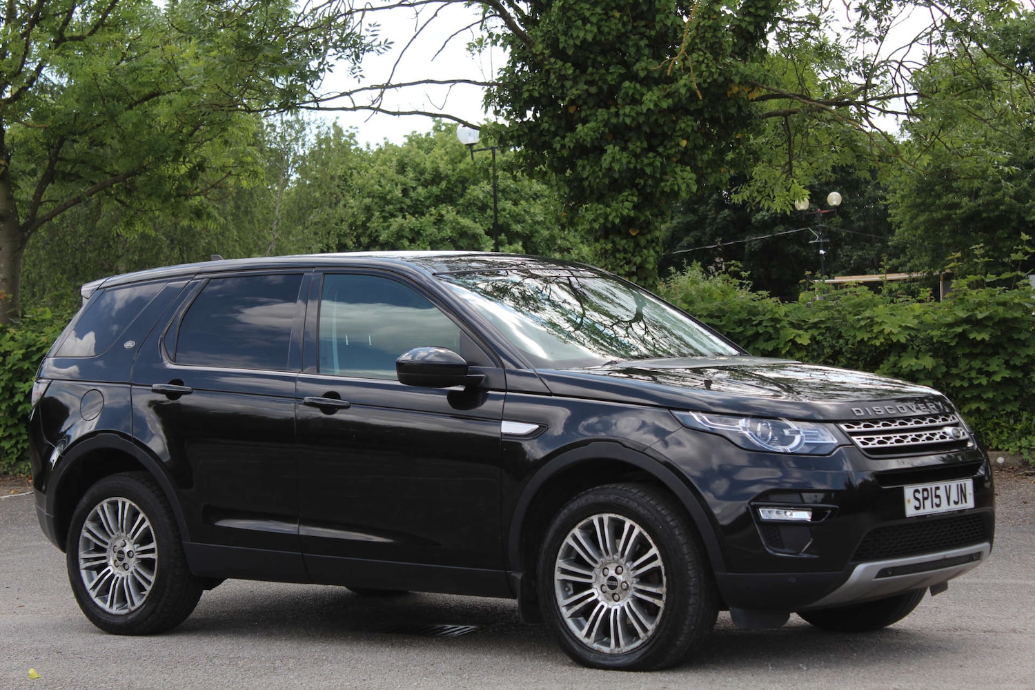 Used Land Rover Discovery Sport 2015 for sale - 76103839: Photo 1