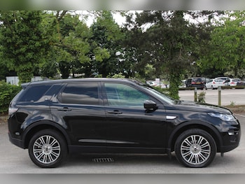 Used Land Rover Discovery Sport 2015 for sale - 76103839: Photo 2