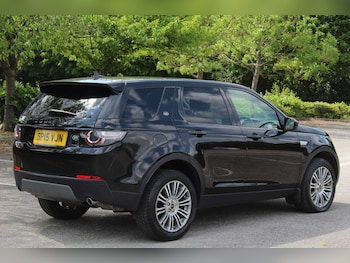 Used Land Rover Discovery Sport 2015 for sale - 76103839: Photo 3