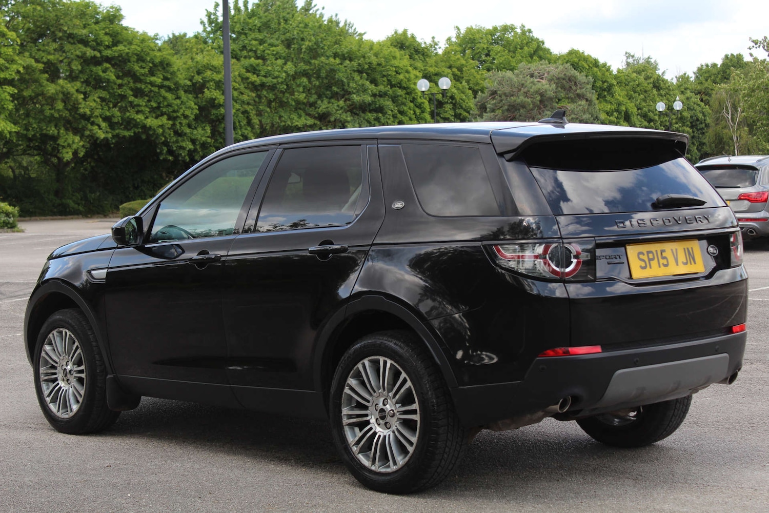 Used Land Rover Discovery Sport 2015 for sale - 76103839: Photo 5