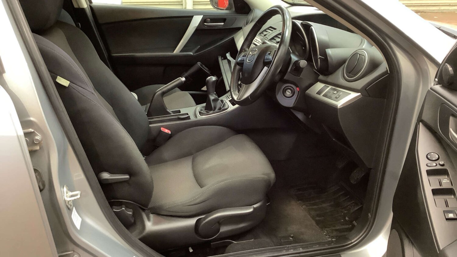 Used Mazda Mazda3 2012 for sale - 76356046: Photo 6