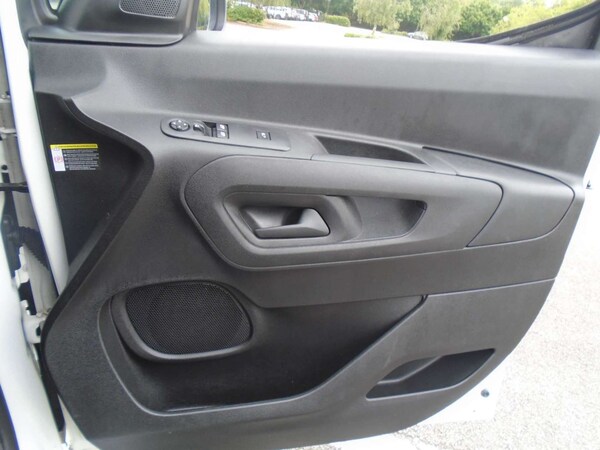 Used Peugeot Partner 2020 for sale - 76103930: Photo 23