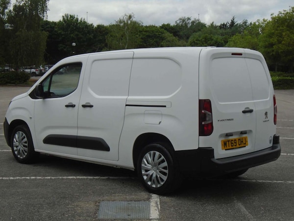 Used Peugeot Partner 2020 for sale - 76103930: Photo 30
