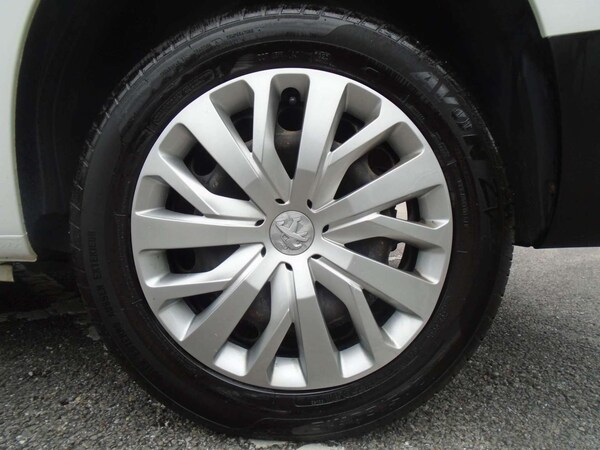 Used Peugeot Partner 2020 for sale - 76103930: Photo 31