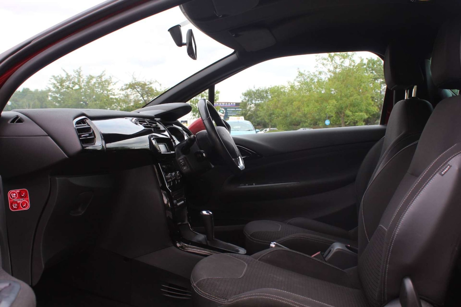 Used Citroen DS3 2011 for sale - 76103859: Photo 11