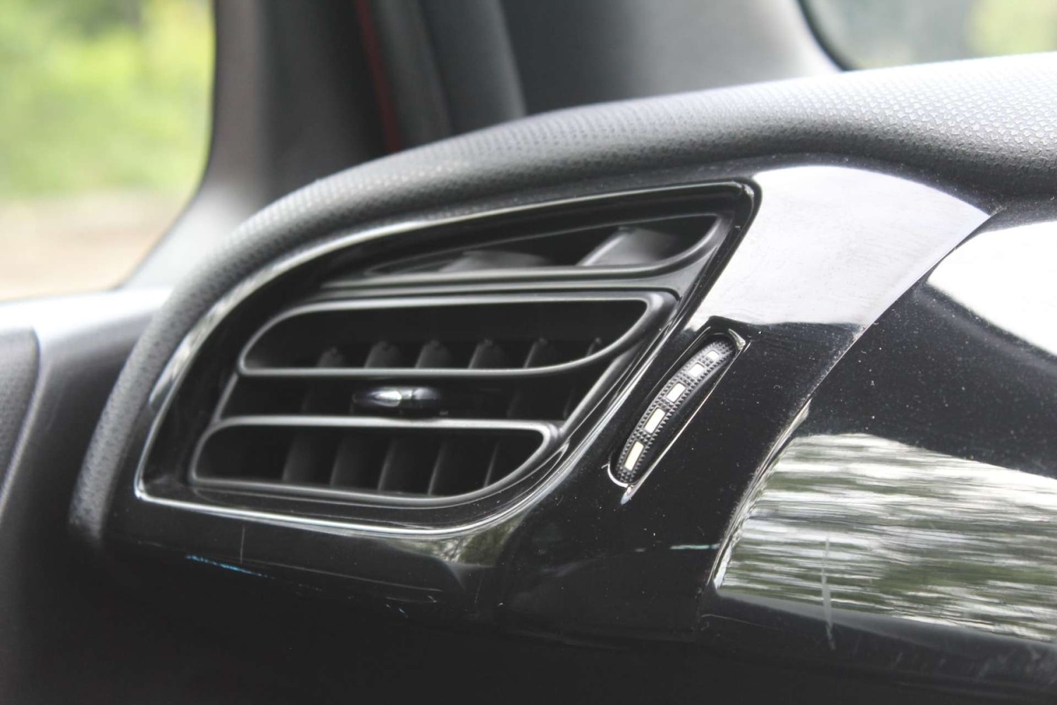 Used Citroen DS3 2011 for sale - 76103859: Photo 28