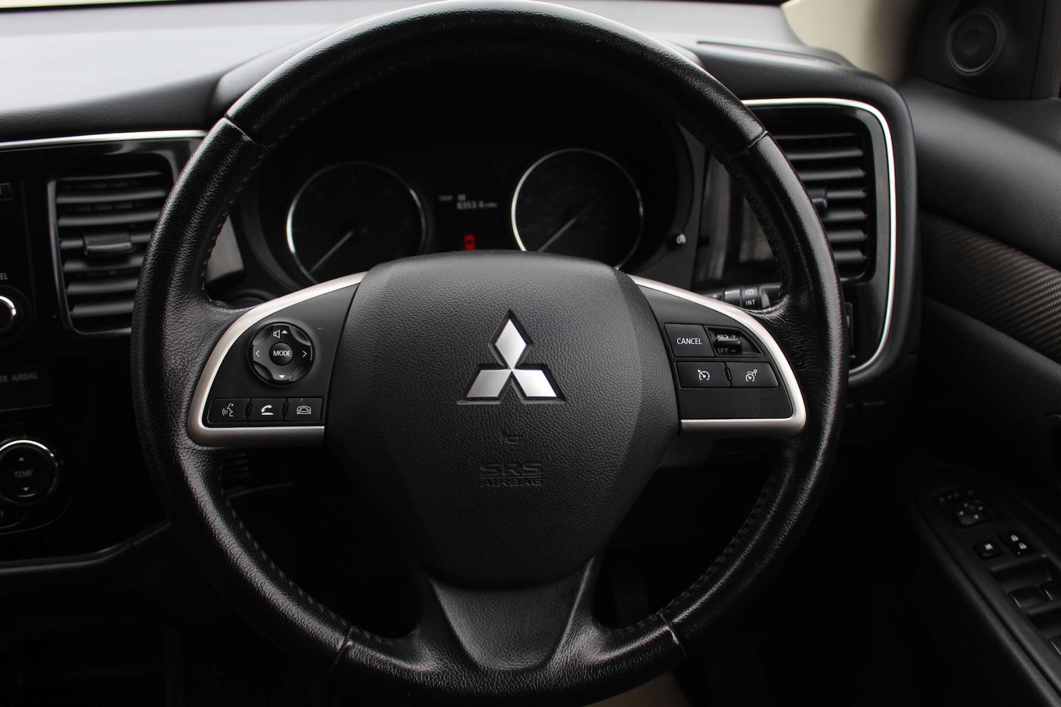 Used Mitsubishi Outlander 2013 for sale - 76103804: Photo 15