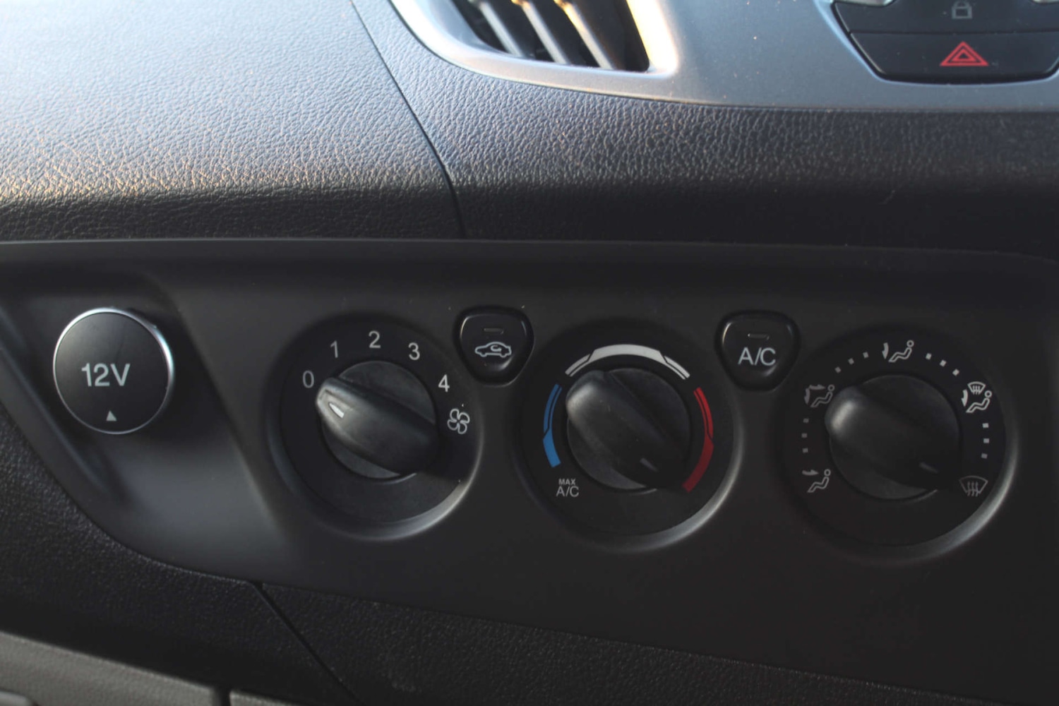 Used Ford Tourneo Custom 2015 for sale - 76103883: Photo 23