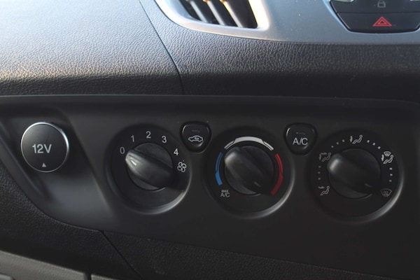 Used Ford Tourneo Custom 2015 for sale - 76103883: Photo 23