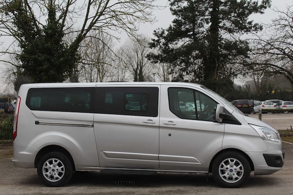 Used Ford Tourneo Custom 2015 for sale - 76103883: Photo 2