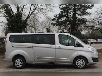 Used Ford Tourneo Custom 2015 for sale - 76103883: Photo 2