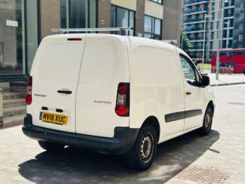 Used Peugeot Partner 2018 for sale - 74953319: Photo