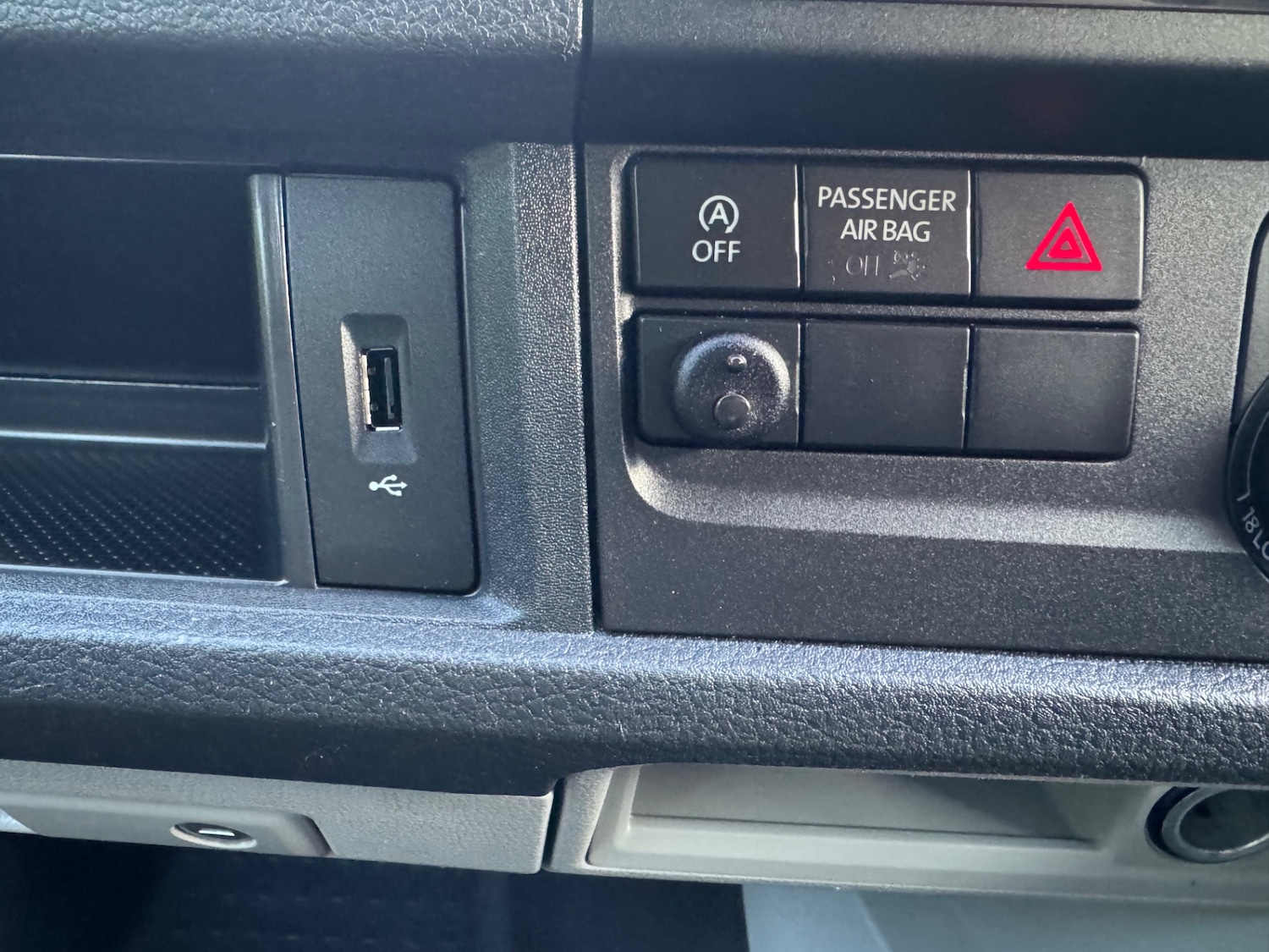 Used Volkswagen Transporter 2019 for sale - 77024345: Photo 28