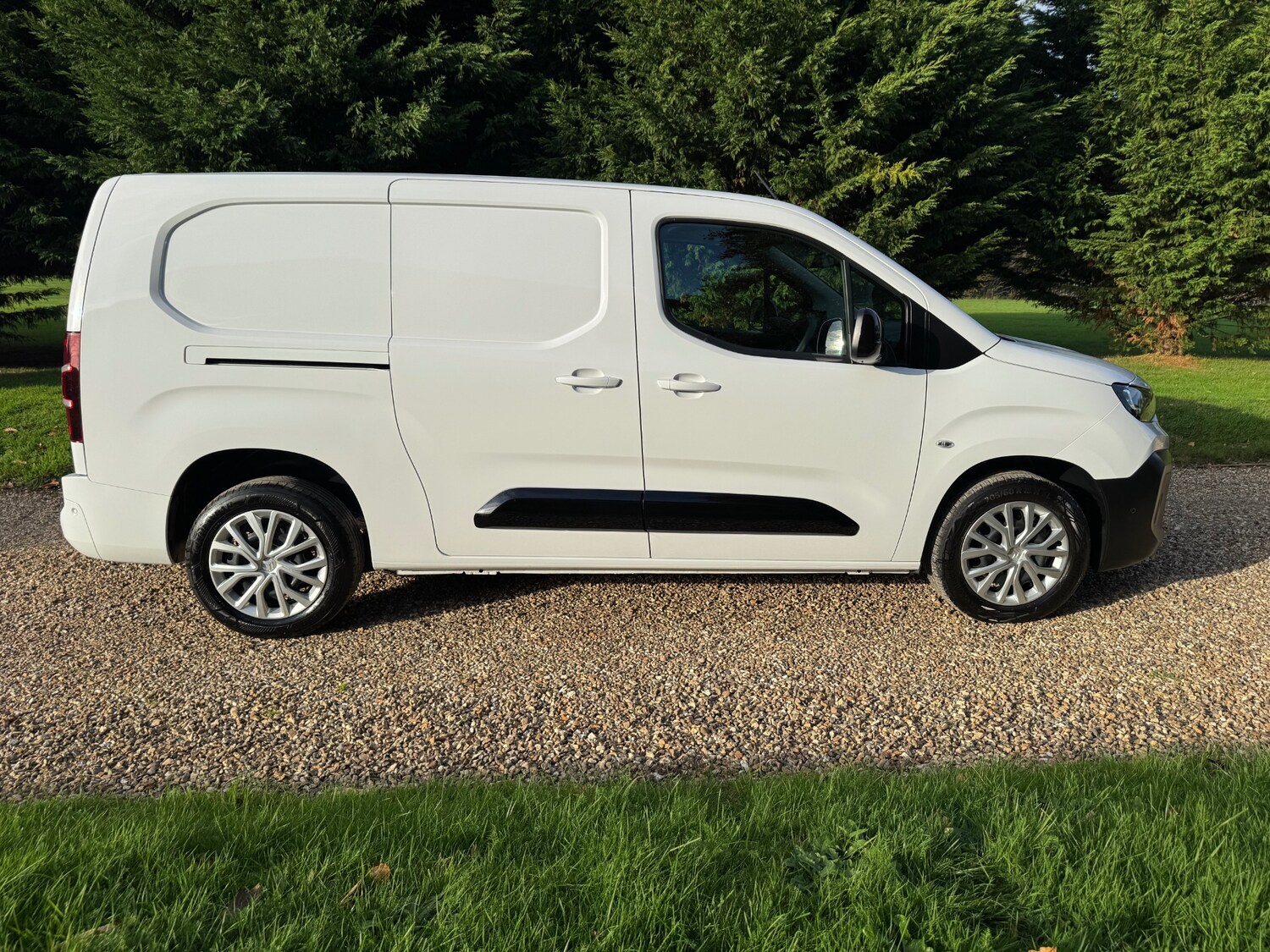 Used Citroen Berlingo 2024 for sale - 76221671: Photo 4