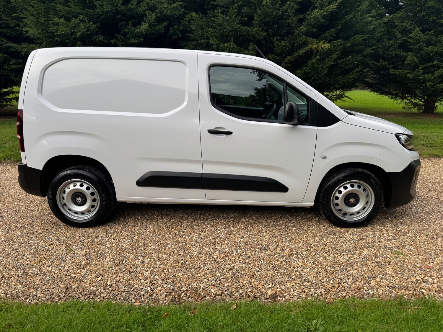 Used Vauxhall Combo 2024 for sale - 76157500: Photo 5