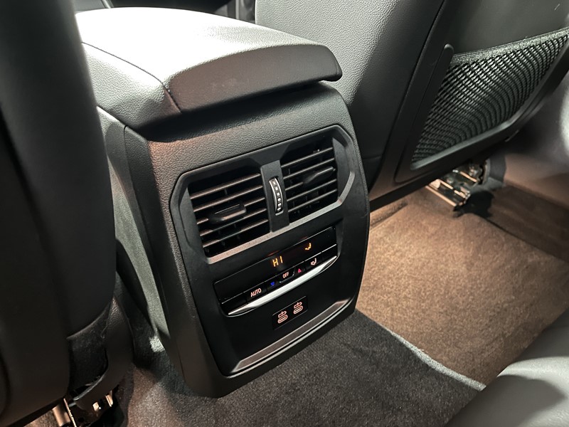 Used BMW 3 Series 2024 for sale - 77353884: Photo 40